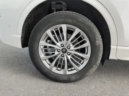 Photo 13 Ford Kuga 2.5 Duratec 190ch FHEV E85 Vignale BVA