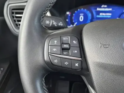 Photo 16 Ford Kuga 2.5 Duratec 190ch FHEV E85 Vignale BVA