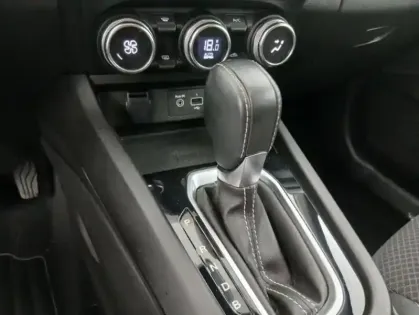 Photo 21 Renault Arkana E-Tech hybride 145 - 22 Techno