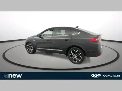 Photo 9 Renault Arkana E-Tech hybride 145 - 22 Techno