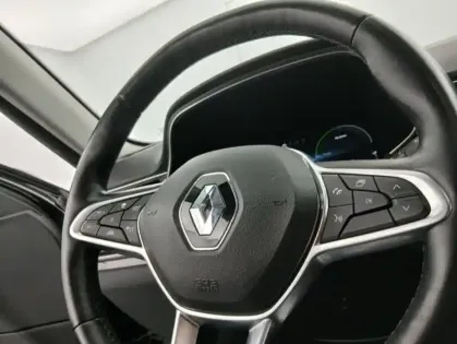 Photo 23 Renault Arkana E-Tech hybride 145 - 22 Techno