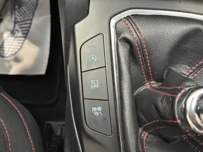 Photo 14 Ford Focus 1.0 Flexifuel 125ch mHEV ST-Line