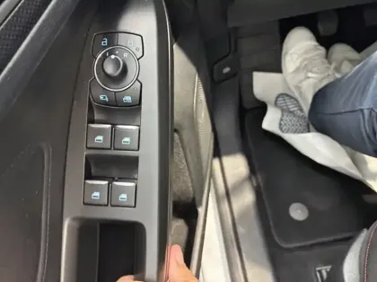 Photo 5 Ford Focus 1.0 Flexifuel 125ch mHEV ST-Line