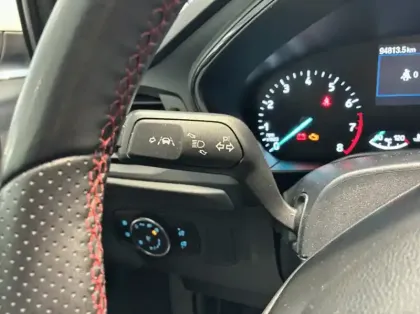 Photo 19 Ford Focus 1.0 Flexifuel 125ch mHEV ST-Line