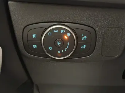 Photo 18 Ford Focus 1.0 Flexifuel 125ch mHEV ST-Line