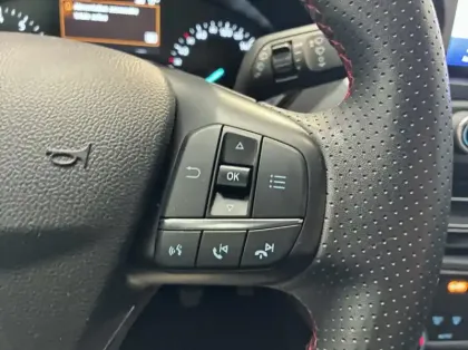 Photo 20 Ford Focus 1.0 Flexifuel 125ch mHEV ST-Line