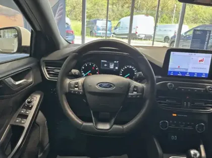 Photo 6 Ford Focus 1.0 Flexifuel 125ch mHEV ST-Line