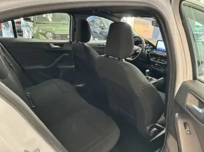 Photo 29 Ford Focus 1.0 Flexifuel 125ch mHEV ST-Line