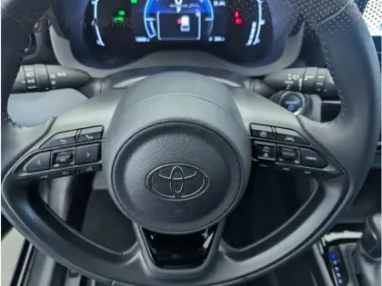 Photo 16 Toyota Yaris Hybride 1.5 HYBRID 116H DESIGN