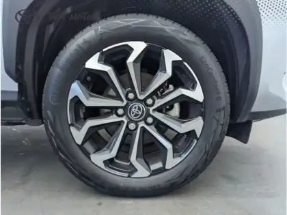 Photo 6 Toyota Yaris Hybride 1.5 HYBRID 116H DESIGN