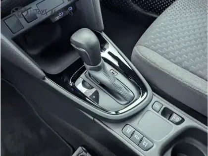 Photo 21 Toyota Yaris Hybride 1.5 HYBRID 116H DESIGN