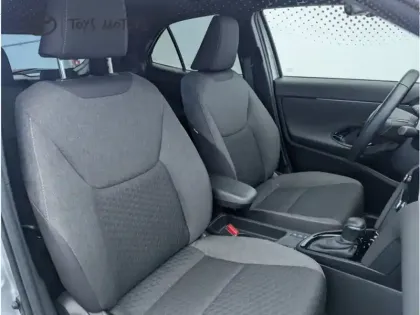 Photo 11 Toyota Yaris Hybride 1.5 HYBRID 116H DESIGN