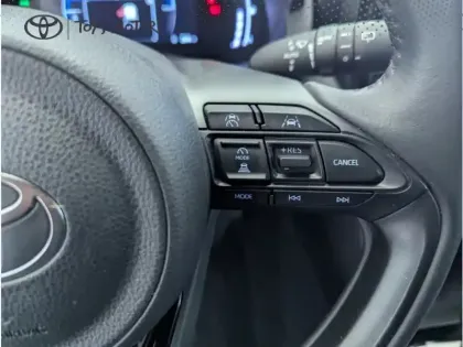 Photo 18 Toyota Yaris Hybride 1.5 HYBRID 116H DESIGN