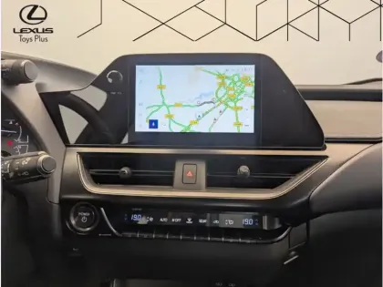 Photo 13 Lexus UX 250H 2WD Pack