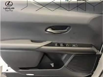 Photo 17 Lexus UX 250H 2WD Pack