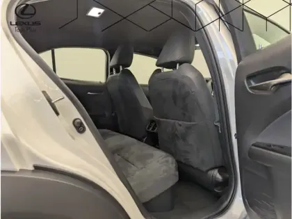 Photo 7 Lexus UX 250H 2WD Pack