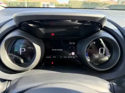 Photo 22 Toyota Yaris Hybride 116h Design Pack