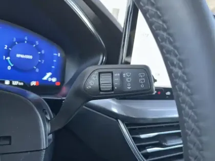 Photo 18 Ford Focus 1.0 EcoBoost mHEV 125ch Titanium X Business