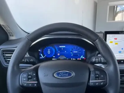 Photo 6 Ford Focus 1.0 EcoBoost mHEV 125ch Titanium X Business