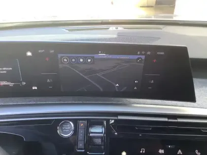 Photo 14 Peugeot 3008 Nouveau Hybrid 136 e-DCS6 Allure