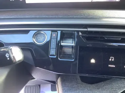 Photo 21 Peugeot 3008 Nouveau Hybrid 136 e-DCS6 Allure