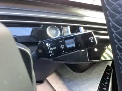 Photo 19 Peugeot 3008 Nouveau Hybrid 136 e-DCS6 Allure