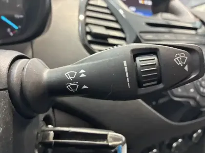 Photo 17 Ford KA + 1.2 Ti-VCT 85ch White Edition