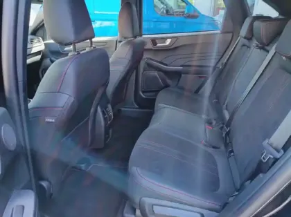 Photo 8 Ford Kuga 2.5 Duratec 180ch Hybrid FlexiFuel ST-Line X Powershift