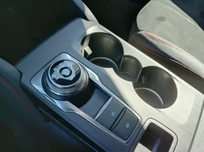 Photo 7 Ford Kuga 2.5 Duratec 180ch Hybrid FlexiFuel ST-Line X Powershift