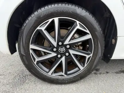 Photo 15 Toyota Yaris Hybride 116h Design