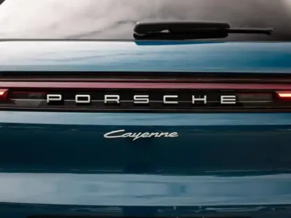 Photo 13 Porsche Cayenne  3.0 V6 470ch E-Hybrid