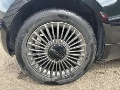 Photo 12 Fiat 500  e 118ch Icône