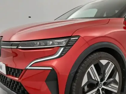 Photo 10 Renault Megane  E-Tech Electric EV60 220ch Iconic super charge