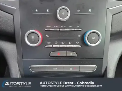 Photo 12 Renault Megane  1.3 TCe 140ch FAP Limited EDC