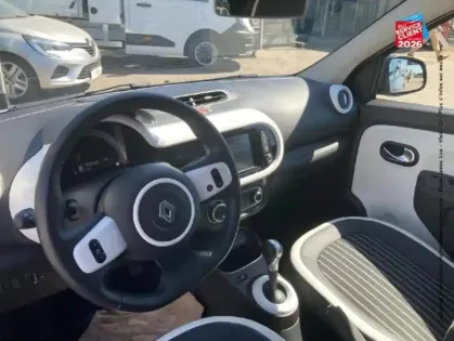Photo 14 Renault Twingo  E-Tech Electric Techno R80 Achat Intégral GPS Camera