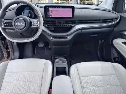 Photo 7 Fiat 500  3+1 e 118ch La Prima