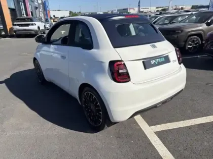 Photo 6 Fiat 500 C e 95ch Pack Confort & Style MY23