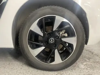 Photo 8 Opel Corsa  -e 136ch Edition