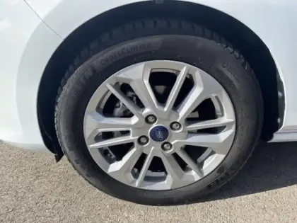 Photo 8 Ford Fiesta  1.0 EcoBoost Hybrid 125 ch Titanium Business 5p