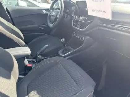 Photo 10 Ford Fiesta  1.0 EcoBoost Hybrid 125 ch Titanium Business 5p