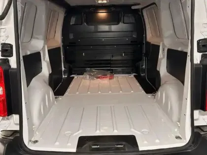 Photo 6 Citroën Jumpy  Fg M 100 kW Batterie 50 kWh Pack Driver