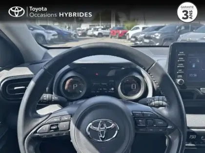 Photo 12 Toyota Yaris  116h Design 5p