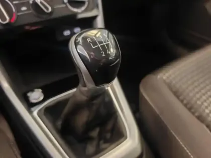 Photo 8 Volkswagen T-cross  1.0 TSI 110ch Active