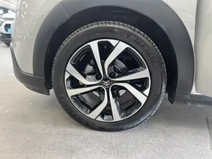 Photo 10 Citroën C3  1.2 PureTech 110ch S&S Shine Pack  EAT6