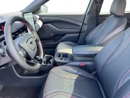 Photo 6 Ford Mustang  Mach-E 276ch Extended Range 88kWh Premium Propulsion