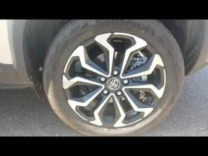 Photo 11 Toyota Yaris  Cross 116h Design Cargo MY22 AWD-i