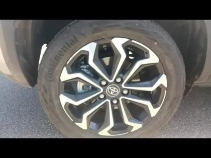 Photo 12 Toyota Yaris  Cross 116h Design Cargo MY22 AWD-i