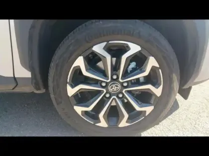 Photo 13 Toyota Yaris  Cross 116h Design Cargo MY22 AWD-i