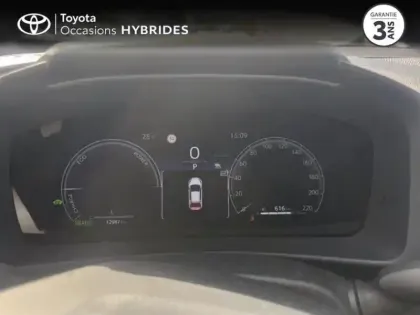 Photo 13 Toyota C-HR  1.8 Hybride 140ch Design MY25