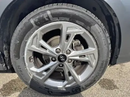 Photo 13 Hyundai Kona  1.0 T-GDi 120ch Hybrid 48V Creative